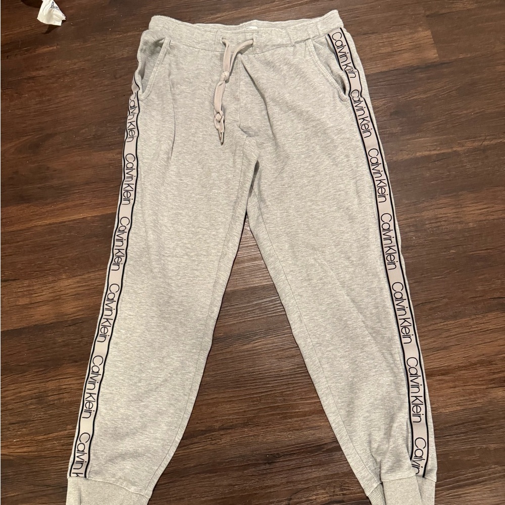 Calvin Klein Gray Men’s Jersey Tech Sweatpants - Medium